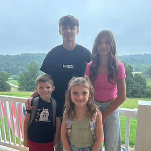 Meet your Posher, Monica